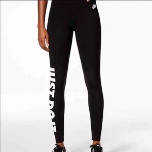 Brand New Nike Leggings!